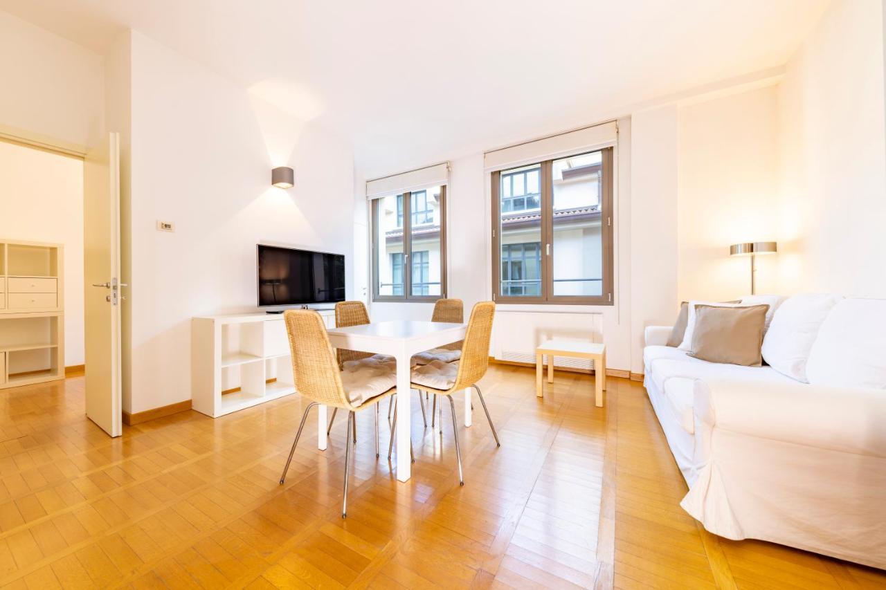 Luxury 1 Bedroom Navigli Loft Мілан Екстер'єр фото